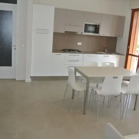 Διαμέρισμα Gardenia2' Mit Schwimmbad By Interhome Λινιάνο Σαμπιαντόρο