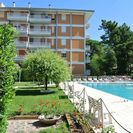 Gardenia2' Mit Schwimmbad By Interhome